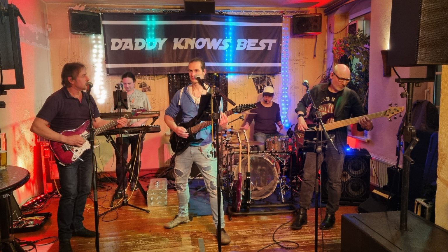 Daddy Knows Best LIVE Konzert – Veranstaltungsplakat